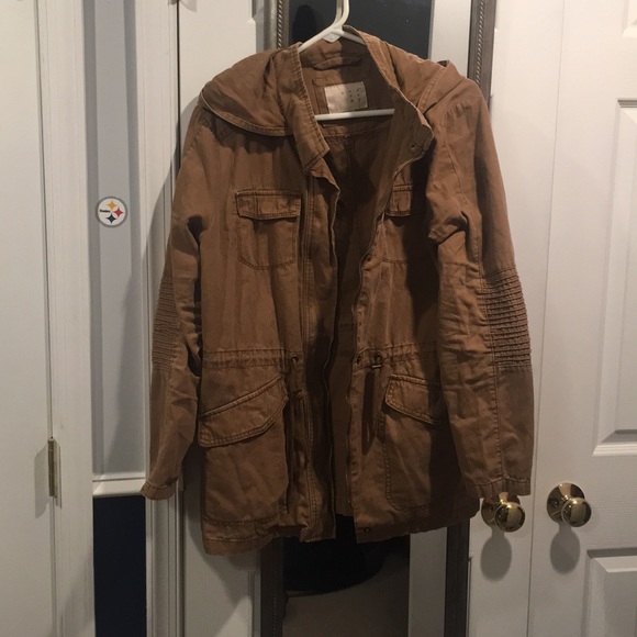 Tan bomber jacket - Picture 2 of 6